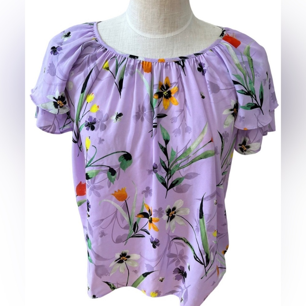 Excellent condition Cynthia Rowley lilac floral print flutter sleeve blouse XL